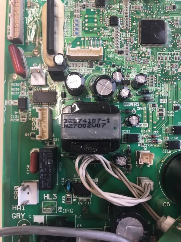 DAIKIN RXS25G2V1B (4).webp