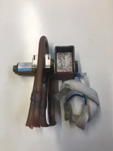 Vanne 4 voie + solénoïde d'occasion unité extérieure AIRTON AU-09HR53CA2